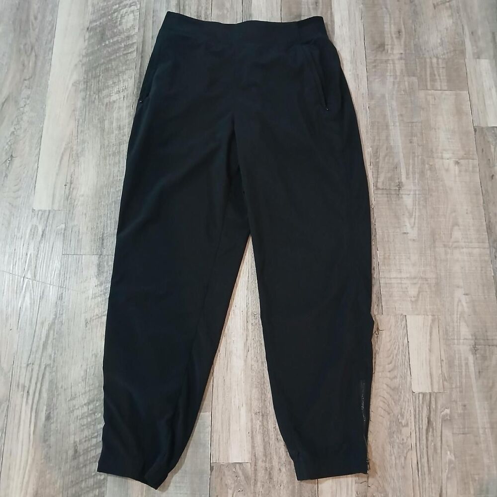 Athleta Women's Black Joggers Pockets Size 6